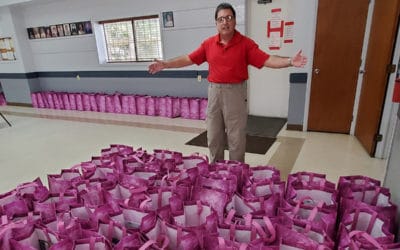 Bling Bags Welcome Visiting Boaters to Southwest Florida